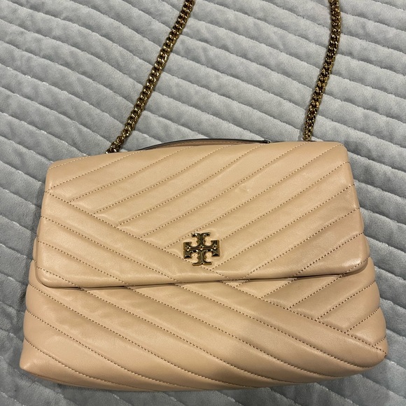Tory Burch Handbags - Tory Burch Kira Chevron Convertible Shoulder Bag